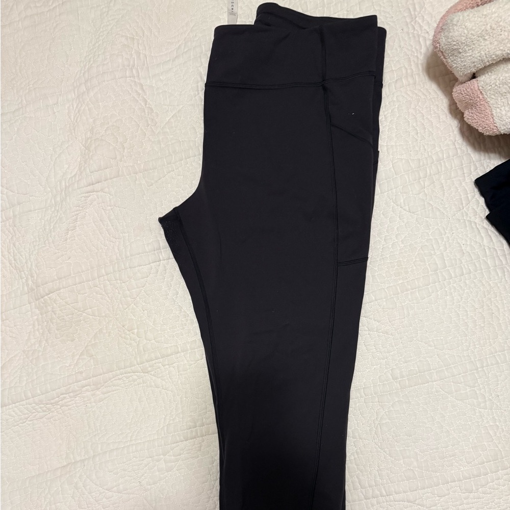 Lululemon Athletica Black Leggings size 18 with side pockets
